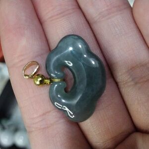 Jadeite Jad Pendant Happy Cloud (guatemalan)